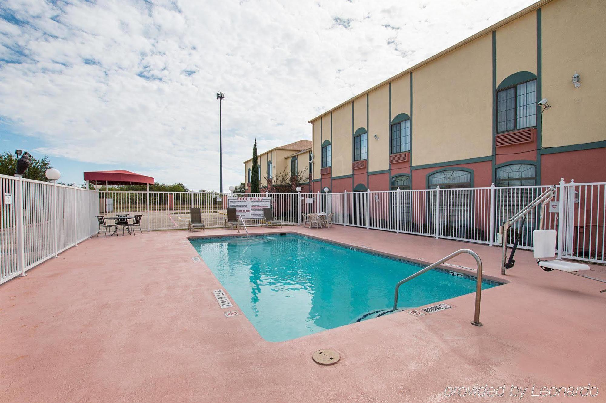 Quality Suites Temple Exterior foto